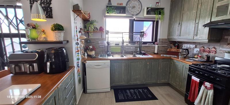 2 Bedroom Property for Sale in Reebok Western Cape